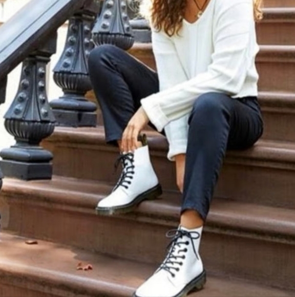 Dr Martens Luana White Size 9 - Picture 1 of 11